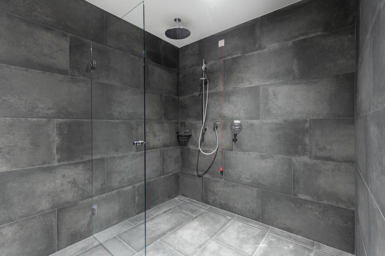 Peppone Apartment *