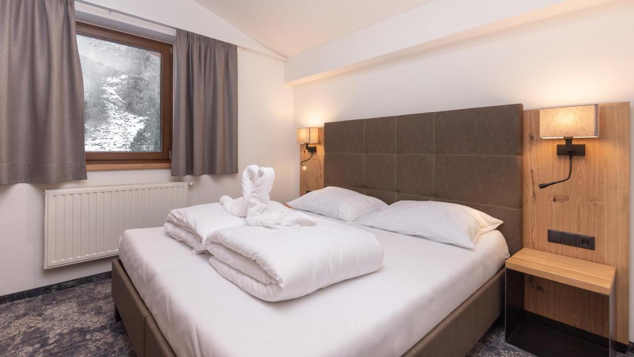 Peppone Apartament *